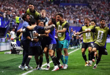 Argentina stage late comeback to beat England and reach World Cup final Argentina stage late comeback to beat England and reach World Cup final