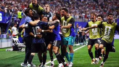 Argentina stage late comeback to beat England and reach World Cup final